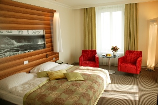 Room
Room
di Waldstaetterhof Swiss Quality Seehotel