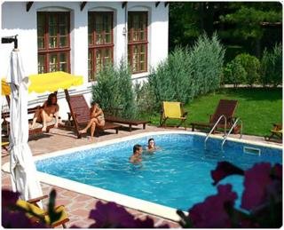 Pool
Pool
di Izvora Complex