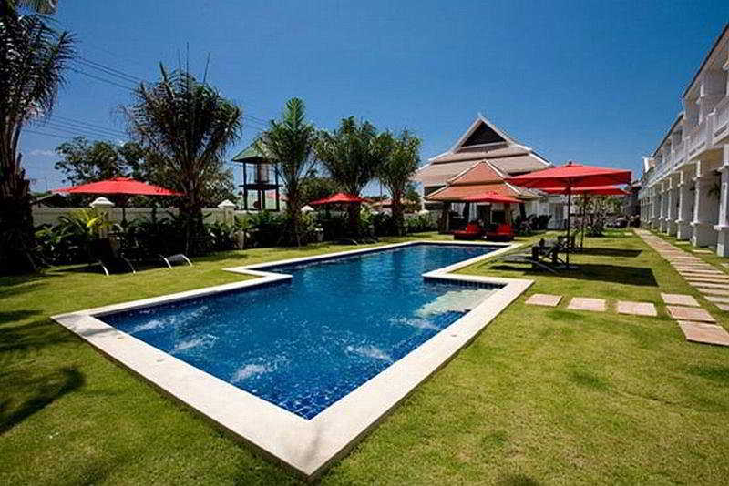 Pool
 di Palm Grove Resort