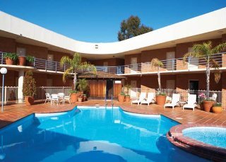 Pool
 di Quality Hotel Wangaratta Gateway
