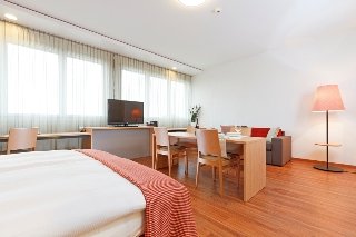 Room
Room
di SwissEver Zug Swiss Quality