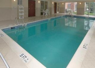 Pool
 di Comfort Suites (Seaford)
