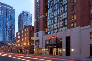 Hilton Garden Inn Toronto Downtown image 1
