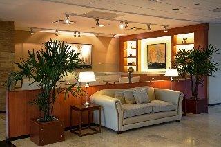 Lobby
Lobby
di Tower & Inn Suites