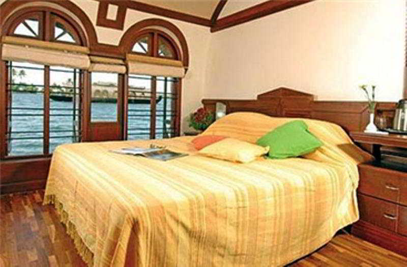 Room
Room
di Lemon Tree Vembanad Lake Resort Muhamma