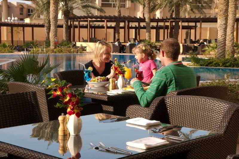 The Diplomat Radisson Blu Hotel Residence & Spa ムハラク島 Bahrain thumbnail