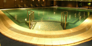 Pool
 di Supreme Tower