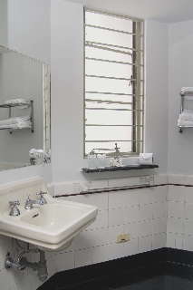 Room
Room
di Nutibara Conference Plaza