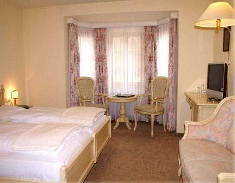 Room
Room
di Feinschmeck