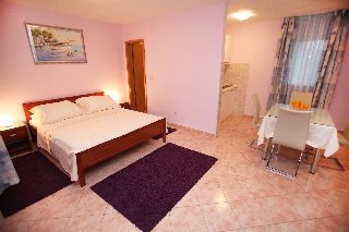 Room
Room
di Villa Rustica Dalmatia Depandance