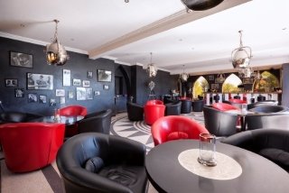 Bar
Bar
di Sultana Royal Golf