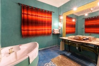 Room
Room
di Sultana Royal Golf