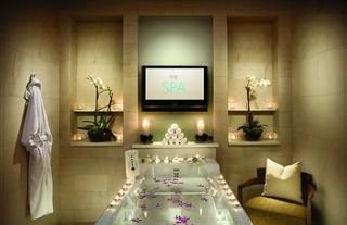 Sports and Entertainment
 di One Bal Harbour Resort and Spa