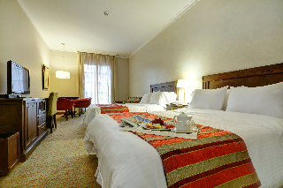 Room
Room
di Dann Carlton Medellin