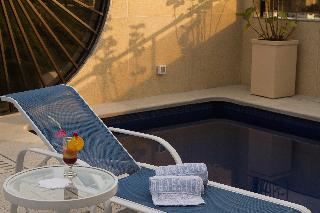 Pool
Pool
di Majestic Rio