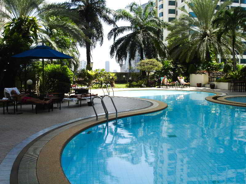 Pool
 di Rembrandt Towers Serviced Apartment