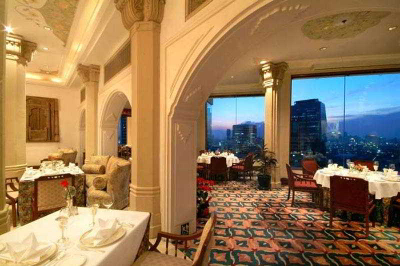 Restaurant
 di Rembrandt Towers Serviced Apartment