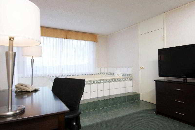 Room
Room
di High Country Inn