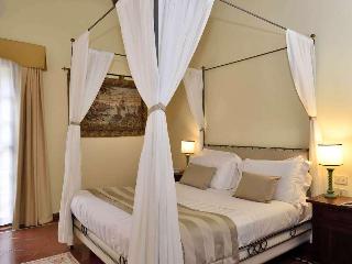 Room
Room
di Borgo San Luigi