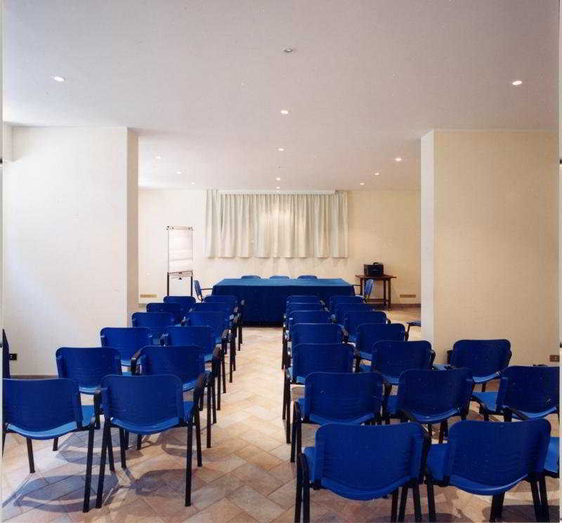 Conferences
Conferences
di Ripa Relais (Colle del Sole)