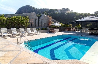 Pool
Pool
di Merlin Copacabana