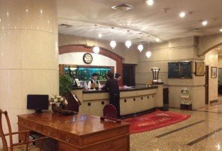 Lobby
 di Zhong Shan
