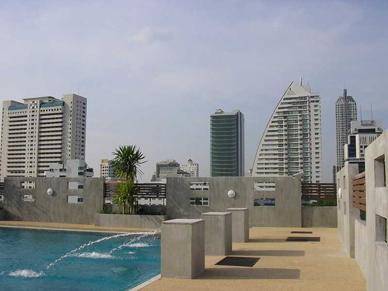 Pool
 di Sathorn Grace Hotel and Serviced Residence