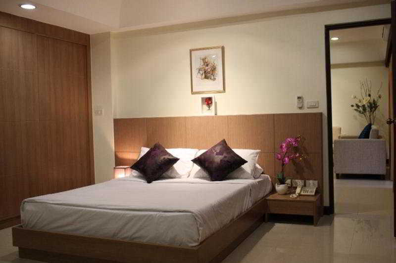 Room
 di The Pinewood Residences
