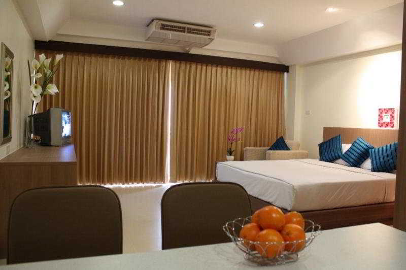 Room
 di The Pinewood Residences