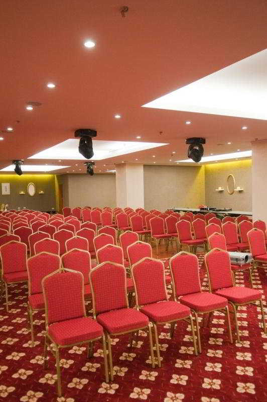 Conferences
Conferences
di Ramada Brasov