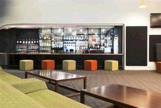 Bar
 di Hilton Darwin