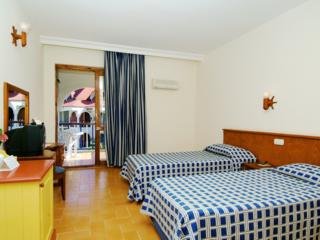 Room
Room
di Sailor's Beach Club