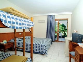 Room
Room
di Sailor's Beach Club