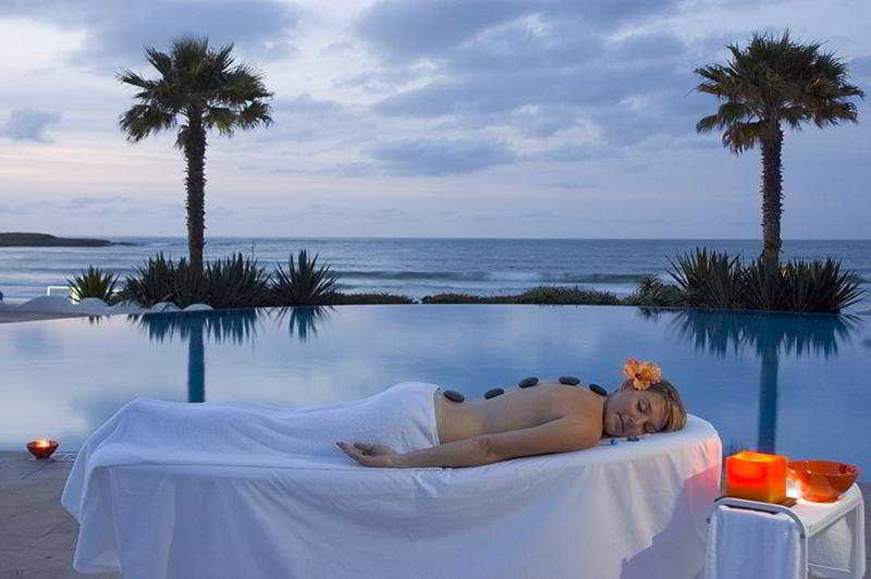 Sports and Entertainment
Sports and Entertainment
di Amphitrite Palace Resort And Spa