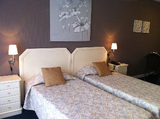 Room
Room
di First Euroflat Hotel