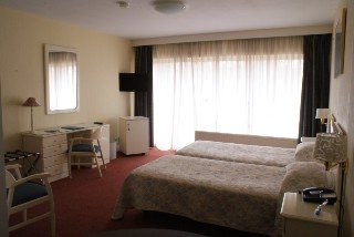 Room
Room
di First Euroflat Hotel