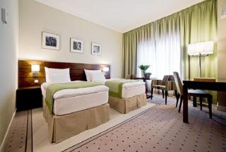 Room
Room
di Capital Plaza