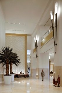 Lobby
 di The Address Dubai Mall