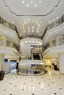 Lobby
Lobby
di Neruda