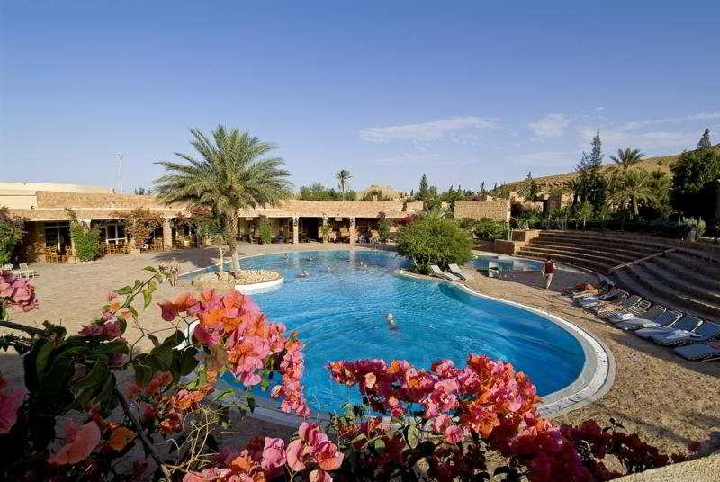 Pool
Pool
di Sangho Privilege Tataouine