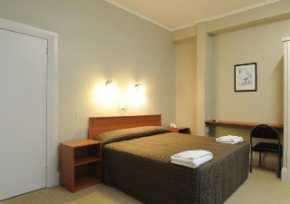 Room
Room
di Kiwi International