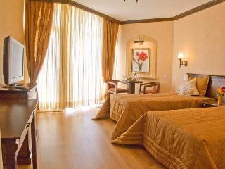 Room
Room
di Pia Bella