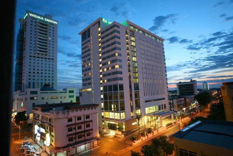hotels in sarawak