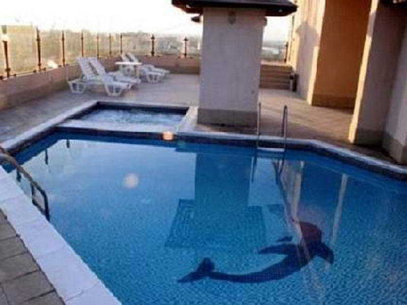 Pool
Pool
di Dolphin hotel Apartments Dubai