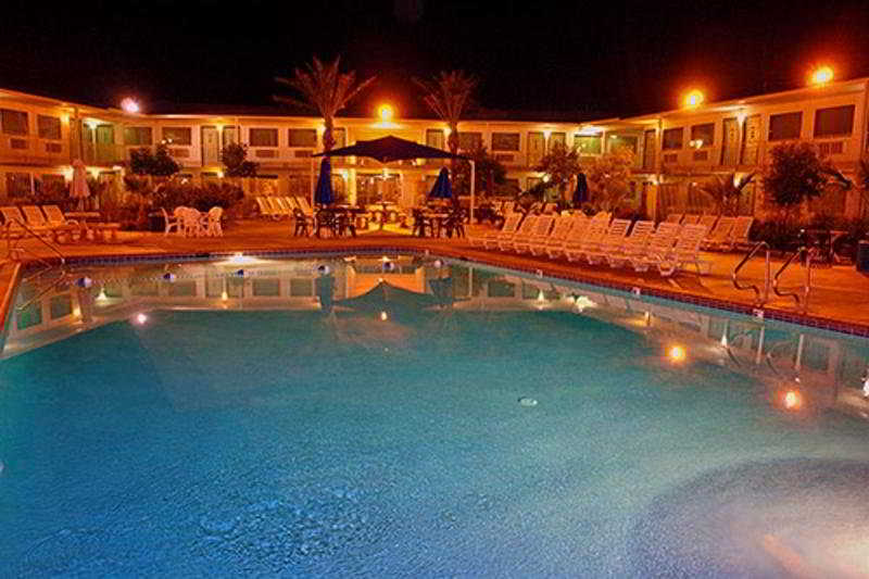 Pool
 di Motel 6 Las Vegas Tropicana