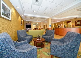Lobby
 di Comfort Suites Amish Country