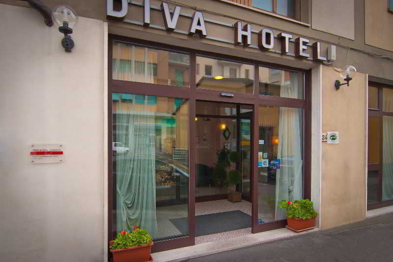 Diva Hotel image 1