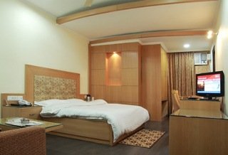Room
Room
di Chirag Residency