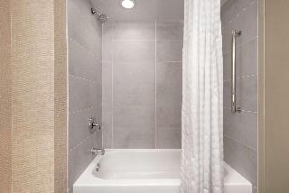 Embassy Suites by Hilton Cleveland Rockside