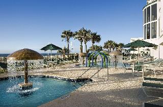 Hampton Inn & Suites Myrtle Beach Oceanfront image 1